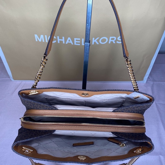 Michael Kors - Picture 4 of 8